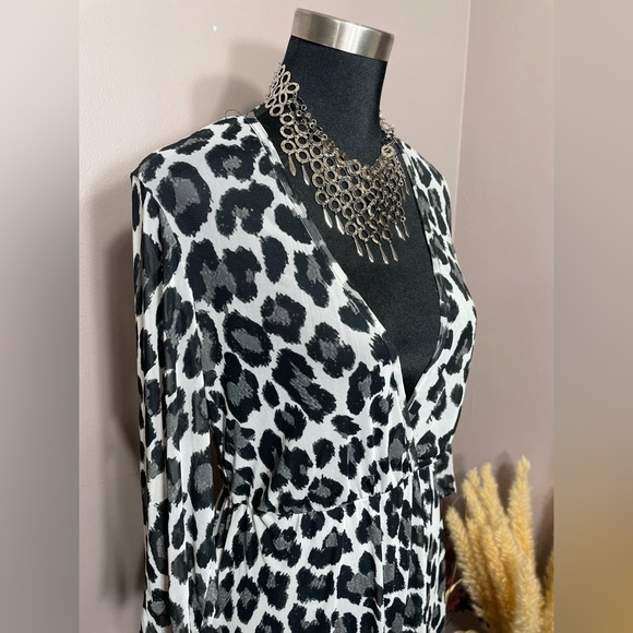 Leopard Print Cover Up - Picture 3 of 10